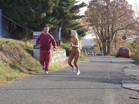 Hot Chicks Flashing - Public Outdoor Nude